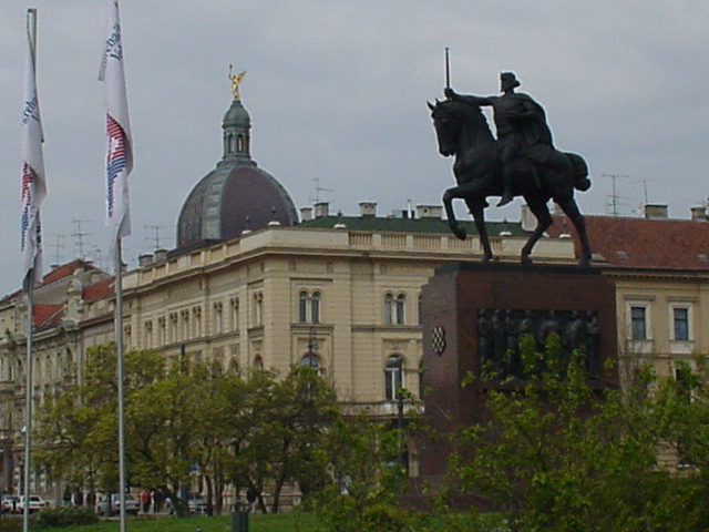 021_Statue in Zagreb
