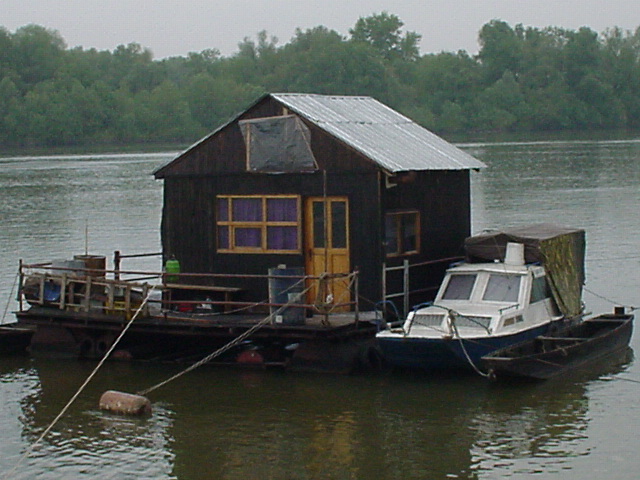 032_Hausboot