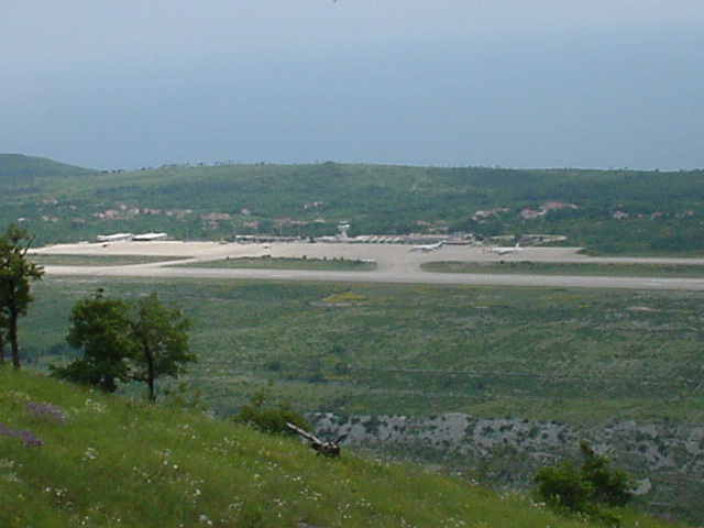 054_Flughafen von DU