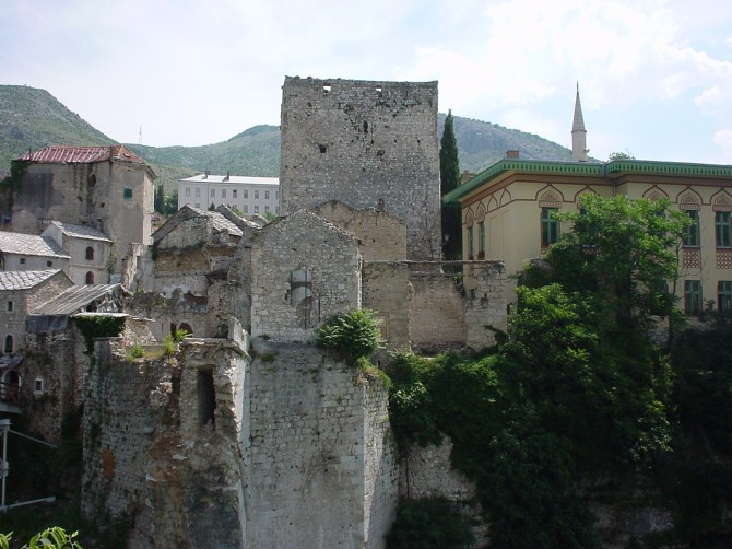 071_Hier war mal eine Brücke Mostar BiH