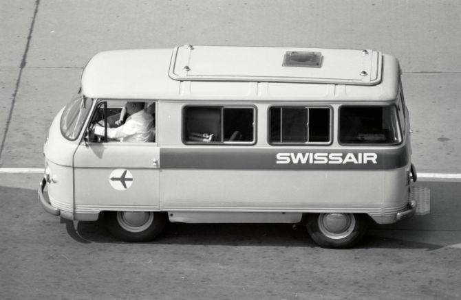 Bus der Swissair am Flughafen Zürich-Kloten