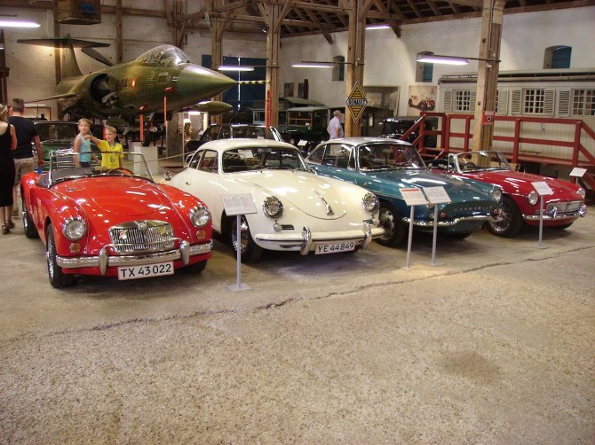 KONICA MINOLTA DIGITAL CAMERA